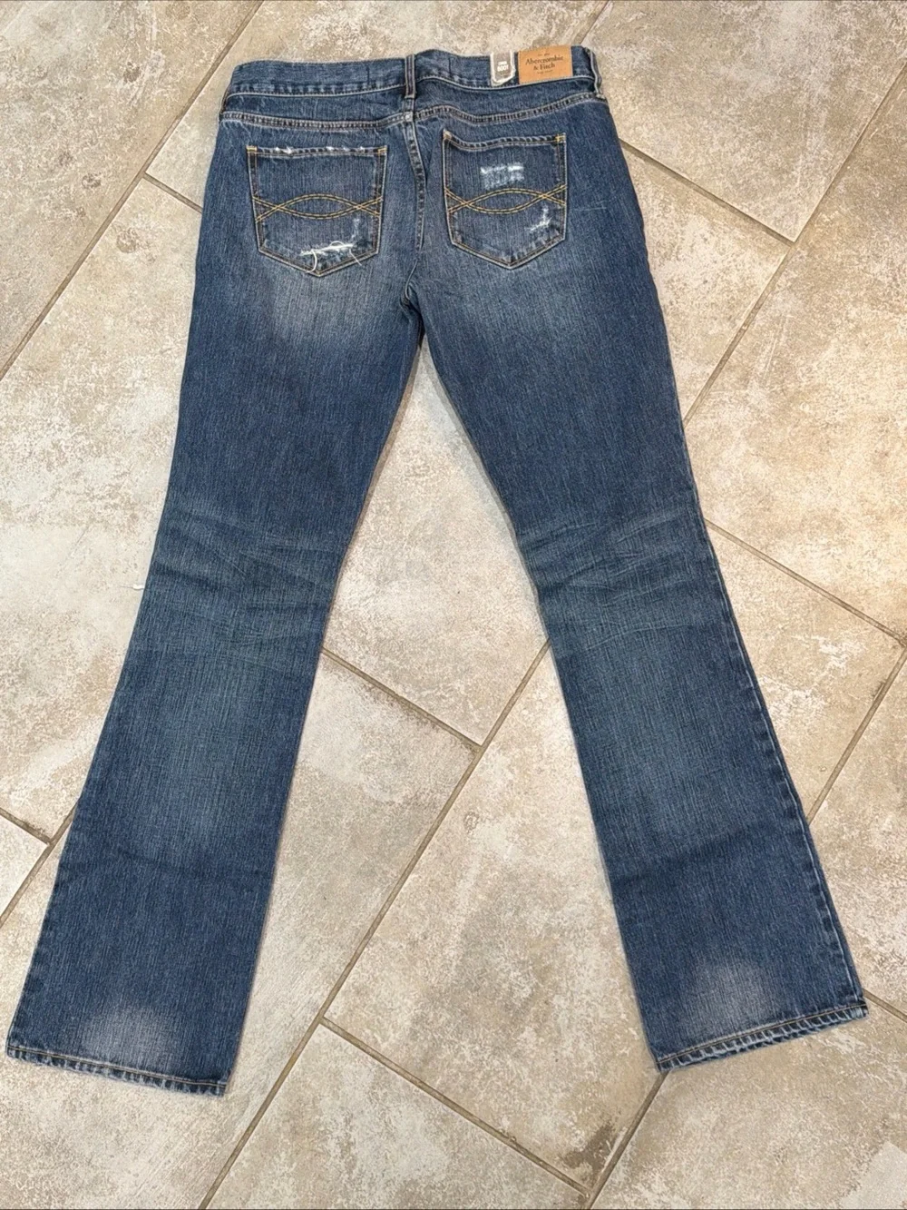 NWT Abercrombie And Fitch Emma Bootcut Distressed Jeans Size 6R